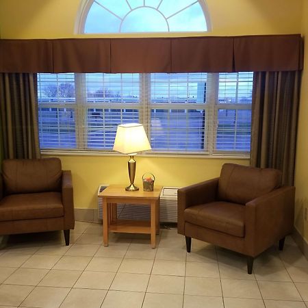 Microtel Inn & Suites By Wyndham Delphos Екстериор снимка