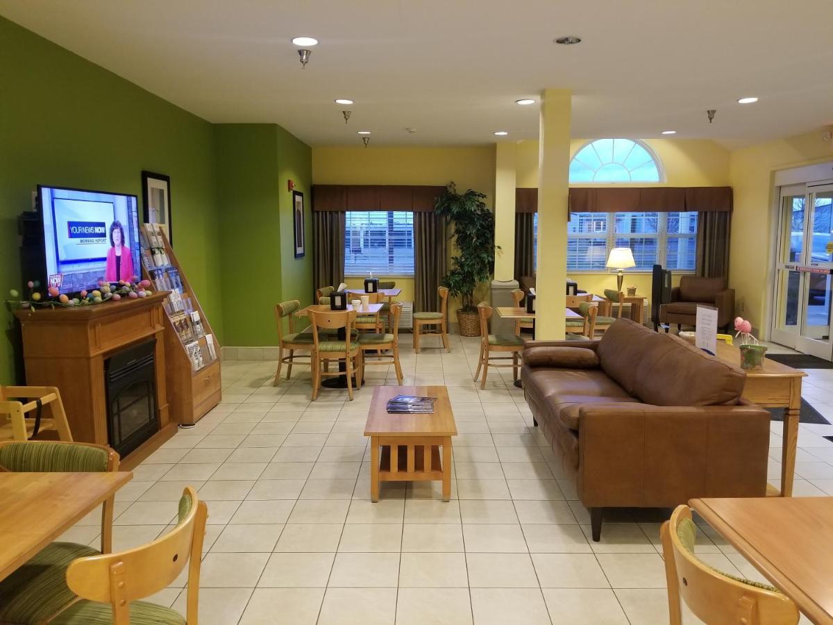 Microtel Inn & Suites By Wyndham Delphos Екстериор снимка