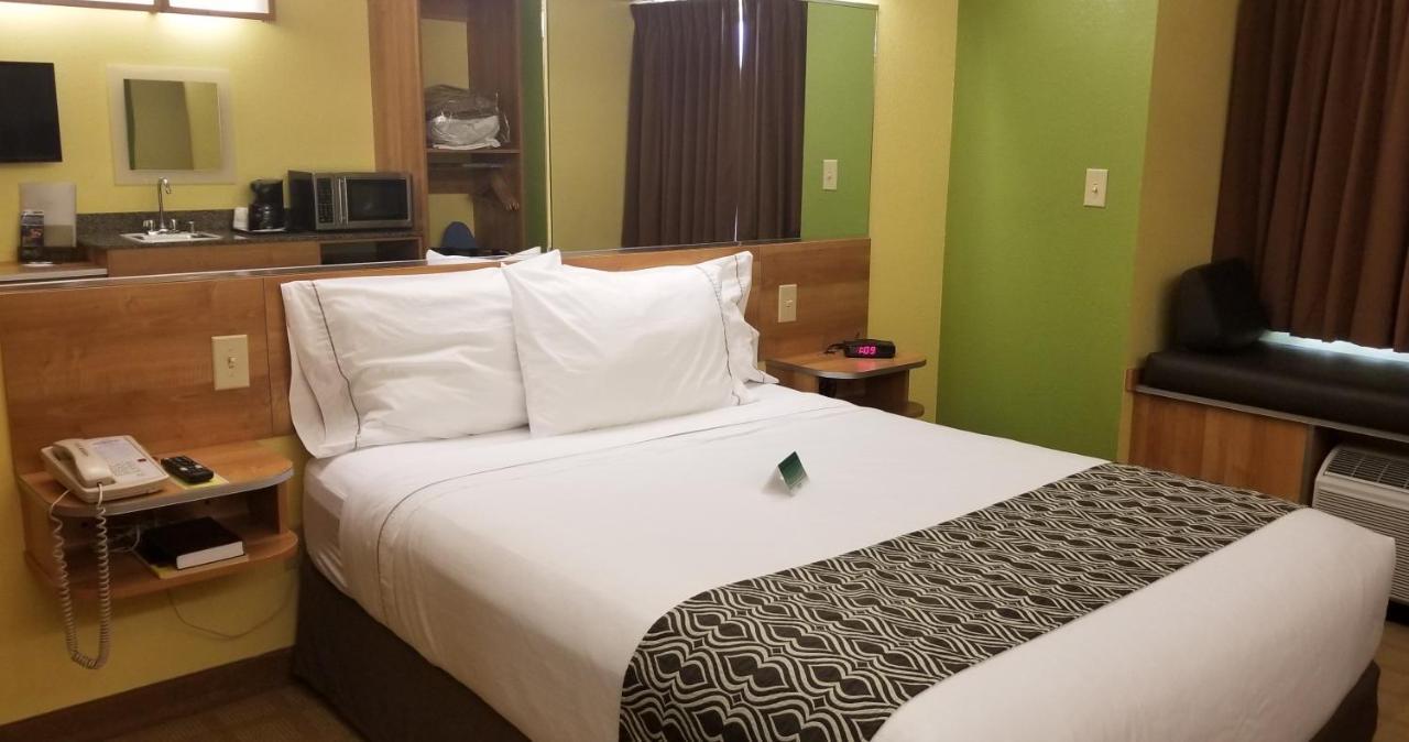 Microtel Inn & Suites By Wyndham Delphos Екстериор снимка